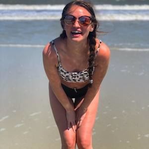 Meet your Posher, Rebecca